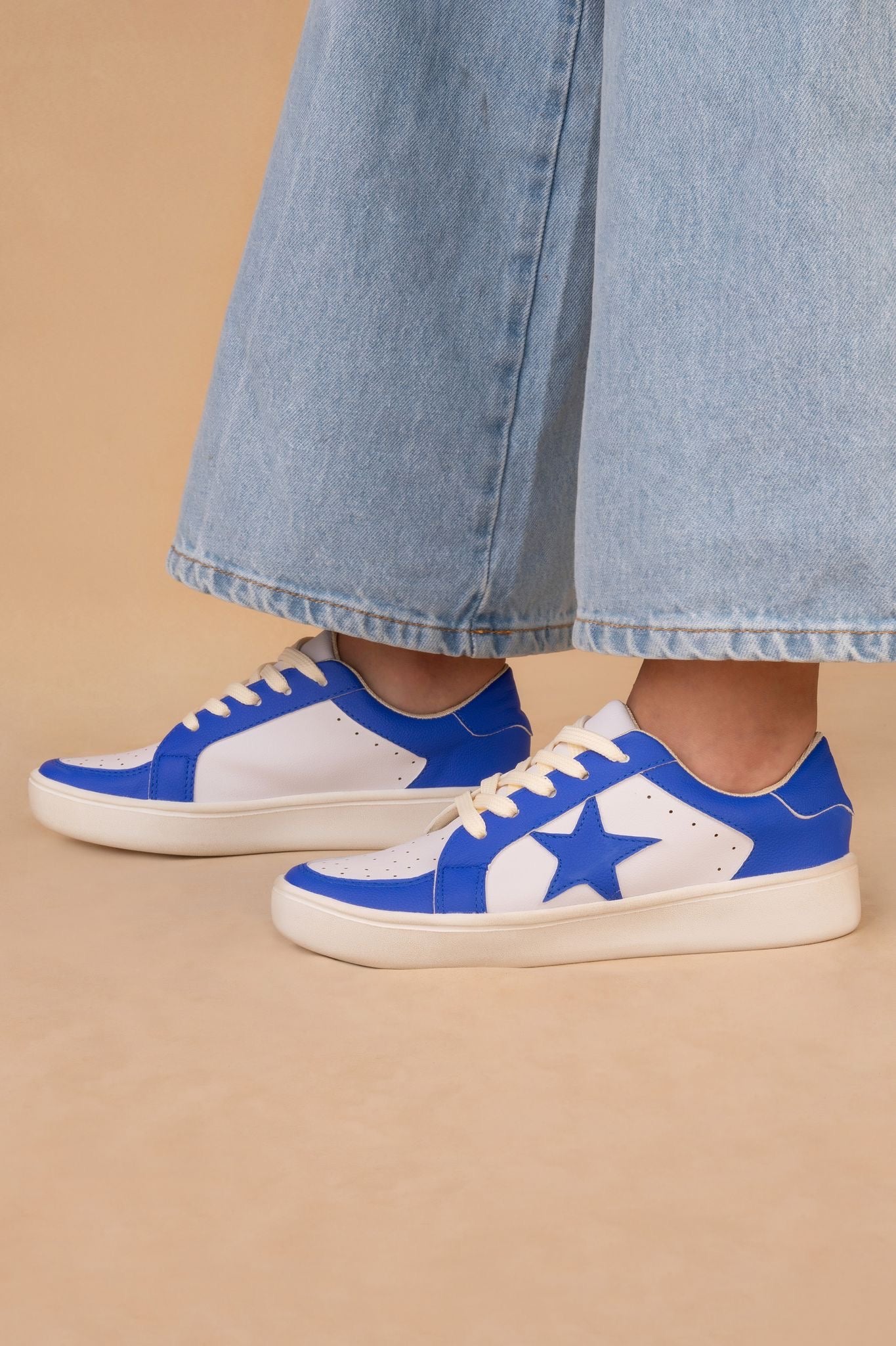 Game Day Sneaks