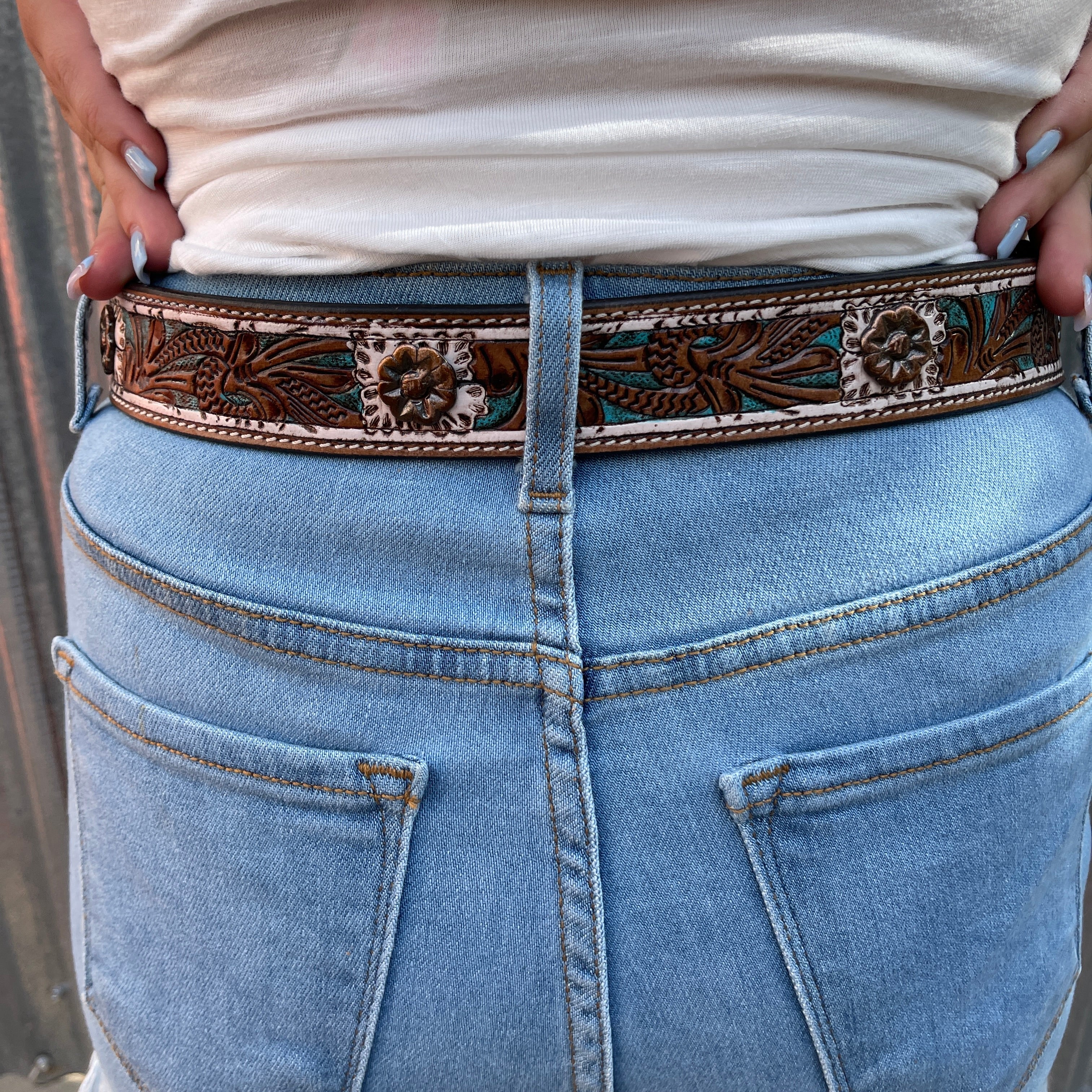 Bronze Flowers Leatherwork Belt